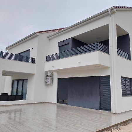 Villa Biba Novalja Exteriör bild
